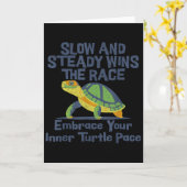 Slow Steady Wins The Race Inner Turtle Pace Funny  Karte (Gelbe Blume)