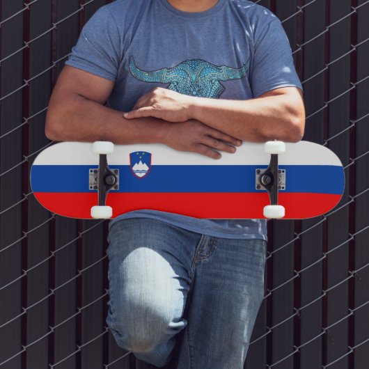 Slowenische Flagge Skateboard (Außenbereich 3)