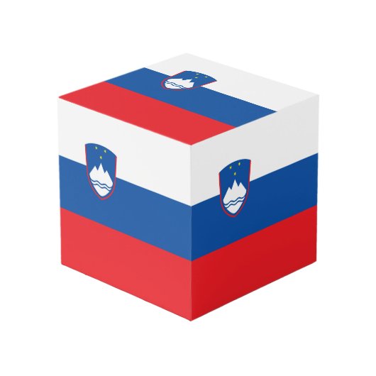 Slowenische Flagge Würfel (Vorderseite Schrägansicht)