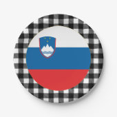 Slowenische Tafel, Büffel kariert und slowenische  Pappteller (Vorderseite)