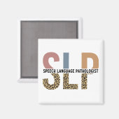 SLP-Sprecher Pathologe Leopard Print Typografy Magnet (Vorderseite/Rückseite)
