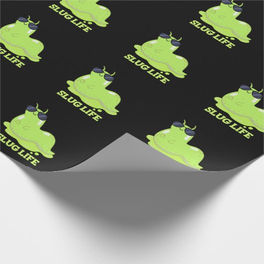 Slug Life Funny Green Slug Pub Dark BG Geschenkpapier (Ecke)