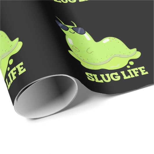 Slug Life Funny Green Slug Pub Dark BG Geschenkpapier (Rolleneckpunkt)