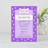 Slumber-Party Einladung Niedliches Lila Bett (Stehend Vorderseite)