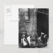Slums, London, c.1900 Postkarte (Vorne/Hinten)