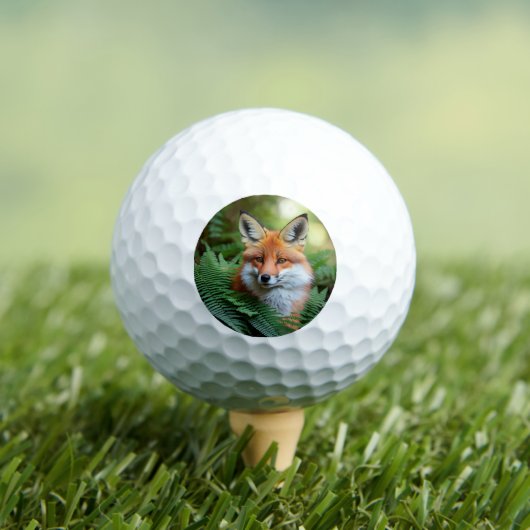 "Sly: Der Fuchs im Schatten" Golfball (Insitu T-Shirt)