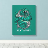 SLYTHERIN™ Crosshatched Emblem Leinwanddruck (Insitu (Holzboden))