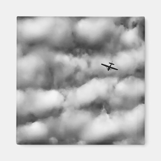 Small Airplane Flying in Cloudy Sky Photo Magnet (Vorne)