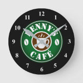 Small coffee shop wall clock with custom name runde wanduhr (Vorderseite)