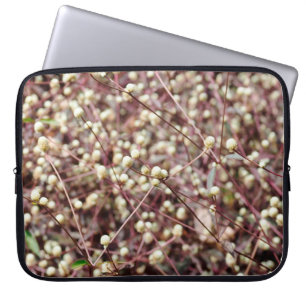 Small cute little ball shaped form wild white bush laptopschutzhülle