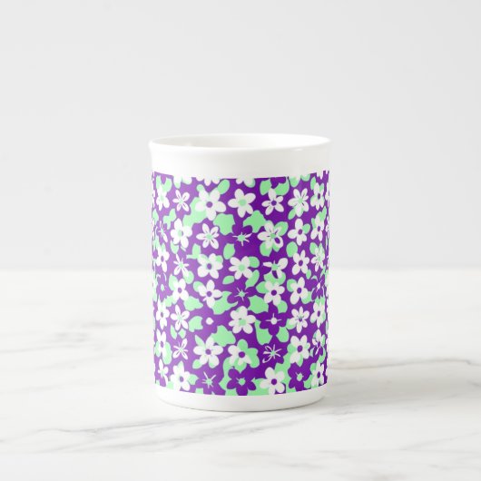 Small Floral Pattern Mint and Purple Porzellantasse (Vorderseite)