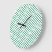 Small green polka dots on white background große wanduhr (Winkel)