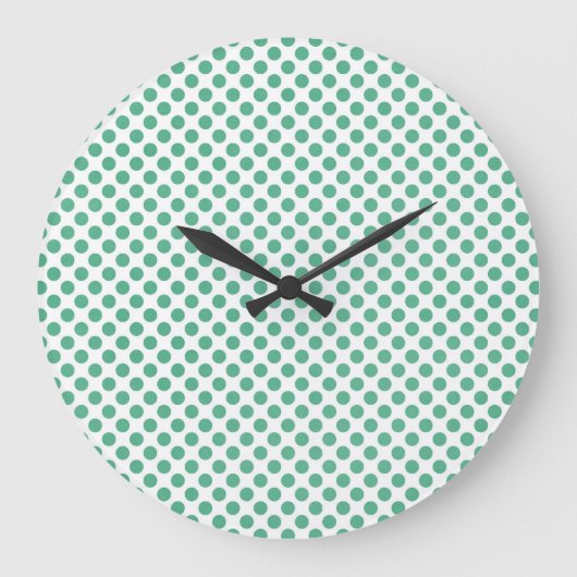 Small green polka dots on white background große wanduhr (Vorderseite)