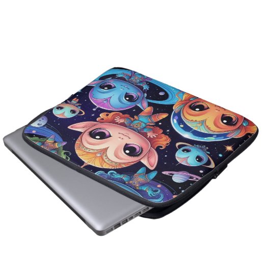 Small Multi-Coloured Aliens in Space Laptopschutzhülle (Vorne Knopf)