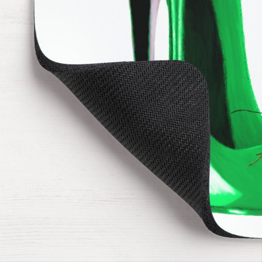 Smaragdgrün-Stilett-Schuh und Schmetterling Mousepad (Ecke)