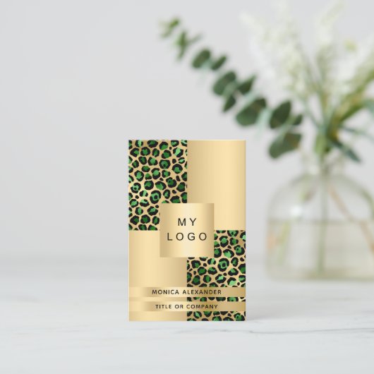Smaragdgrünes Goldleopard-Logo QR-Code Visitenkarte (Stehend Vorderseite)