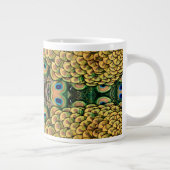 Smarald Green und Gold Peacock Feathers Jumbo-Tasse (Rechts)