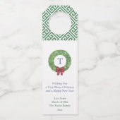 Smart Boxwood Wreath Red Ribbon Happy Holidays Flaschenanhänger (Vorderseite)