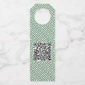 Smart Boxwood Wreath Red Ribbon Happy Holidays Flaschenanhänger (Rückseite)