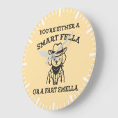 Smart Fella vs Furz Smella - Funny Cowboy Dog Große Wanduhr (Winkel)