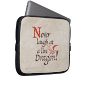 SMAUG™ - Never Laugh At A Live Dragon Laptopschutzhülle (Vorne Rechts)