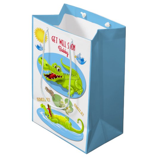 Smile Crocodile wird gut Mittlere Geschenktüte (Vorderseite Schrägansicht)