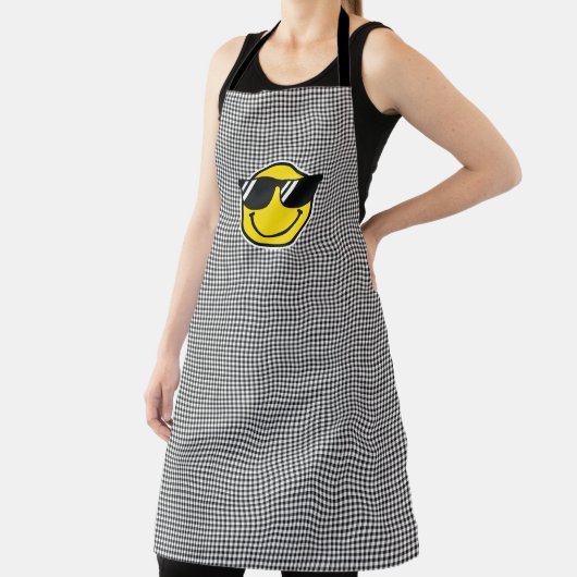 Smile Emoji Happy Face Sonnenbrillen Gingham Fun Schürze (InSitu)