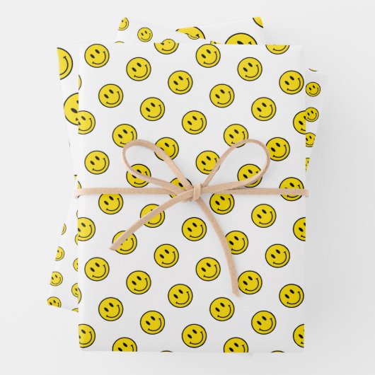 Smile Face Emojis Happy Yellow Polka Dot Fun Geschenkpapier Set (Beispiel)