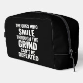 Smile-Grind-Gymnastik-Zitat mit weißem Text Waschbeutel (Rechte Ecke)