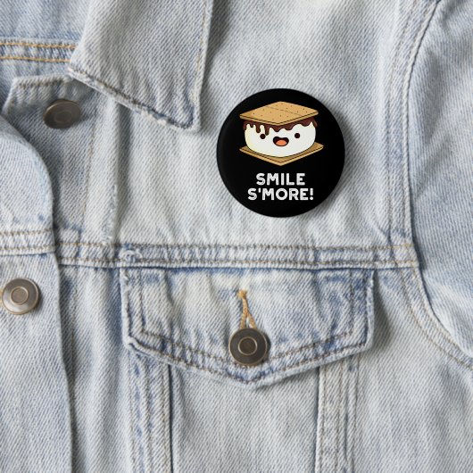 Smile Smore Funny Sweet Food Pun Dark BG Button (Beispiel)
