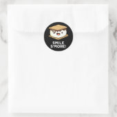 Smile Smore Funny Sweet Food Pun Dark BG Runder Aufkleber (Tasche)