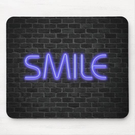SMILE Text in Neonleuchten auf Backstein Mousepad (Vorne)