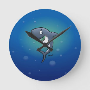 Smiling Funny Shark on Blue Background Runde Wanduhr