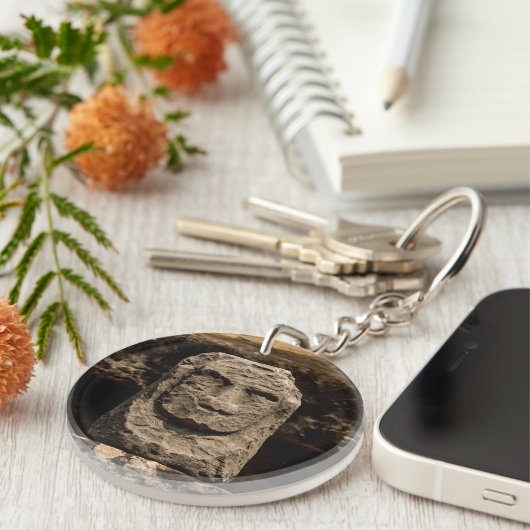 Smiling Stone Totem Cambodia Keychain Schlüsselanhänger (Vorderseite rechts)