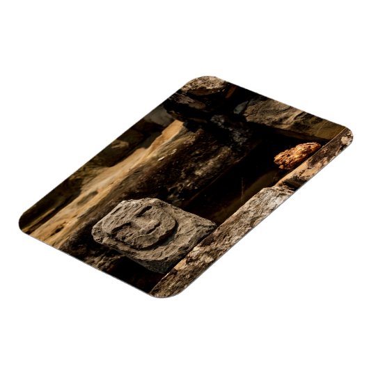 Smiling Stone Totem Cambodia Magnet - Rectangle (Linke Seite)