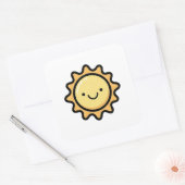Smiling Sun – Cute Kawaii Illustration Quadratischer Aufkleber (Umschlag)