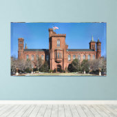 Smithsonian Castle in Washington, D.C. Leinwanddruck (Insitu (Holzboden))