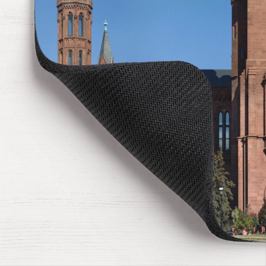 Smithsonian Castle in Washington, D.C. Mousepad (Ecke)