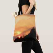 Smokey Sunset über den Bergen... Tasche (Von Nahem)