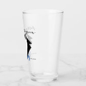 Smokings-Vater des Bräutigams danken Ihnen Glas (Links)