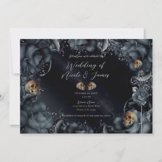Smoky Gray Blue Rose Skulls Gothic Wedding Einladung (Vorderseite)