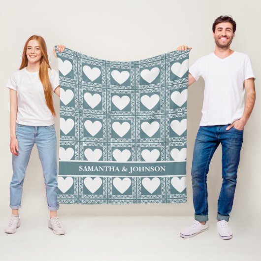 Smoky Teal Geometric Hearts Valentine Gift Fleecedecke (Beispiel)