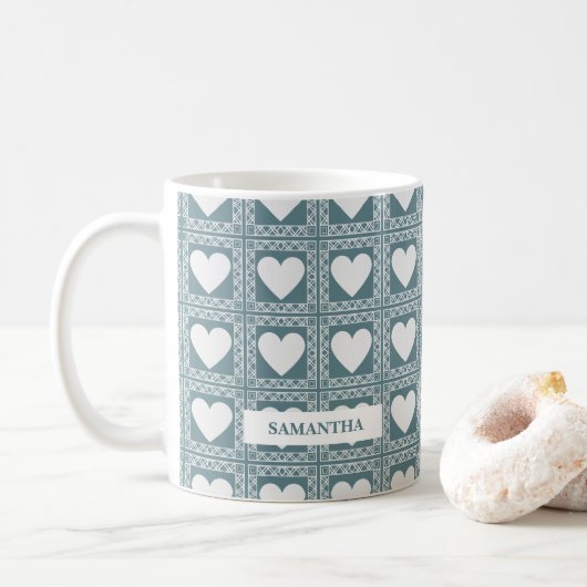 Smoky Teal Geometric Hearts Valentine’s Gift Kaffeetasse (Mit Donut)