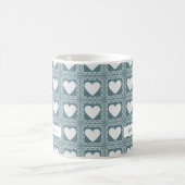 Smoky Teal Geometric Hearts Valentine’s Gift Kaffeetasse (Mittel)