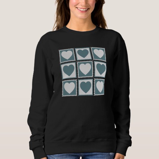 Smoky Teal Geometric Hearts Valentine’s Gift Sweatshirt (Vorderseite)