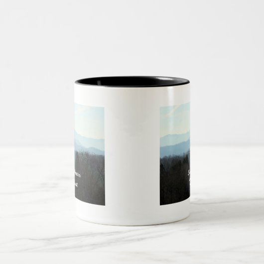 Smokygebirge, Tennessee Zweifarbige Tasse (Mittel)
