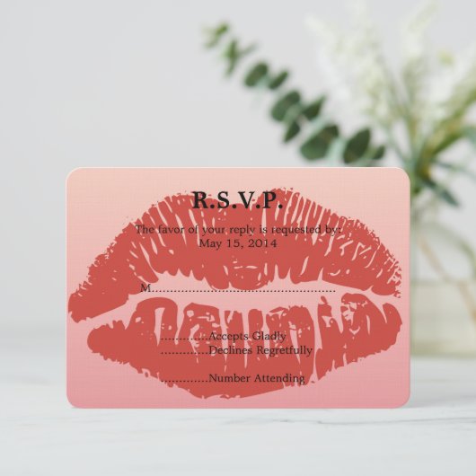 Smooch Lips Wedding RSVP (Stehend Vorderseite)