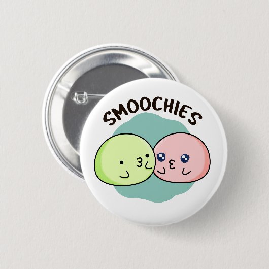 Smoochies Funny Kissing Mochi Pun Button (Vorne & Hinten)