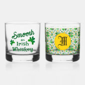 Smooth as Irish Whiskey Shamrocks Gold Personalize Whiskyglas (Vorderseite)