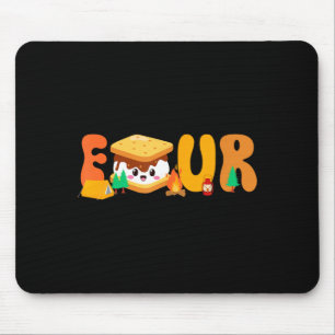 S'more 4. Geburtstag Camping Thema 4 Jahre alte Pa Mousepad